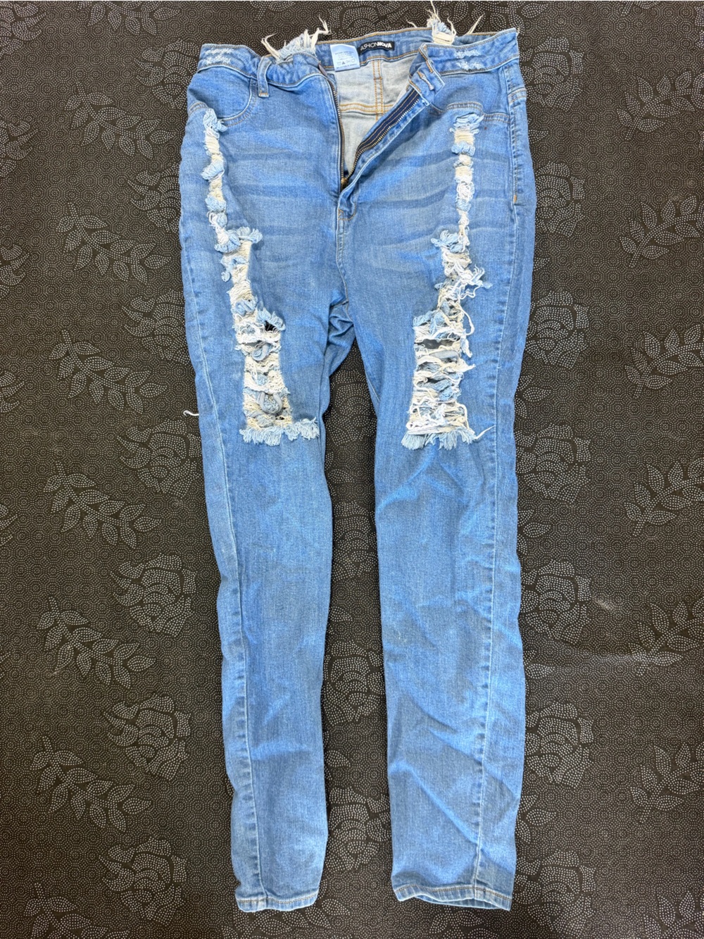 Fashion Nova ultra Distressed Light Blue Women’s Skinny Jeans